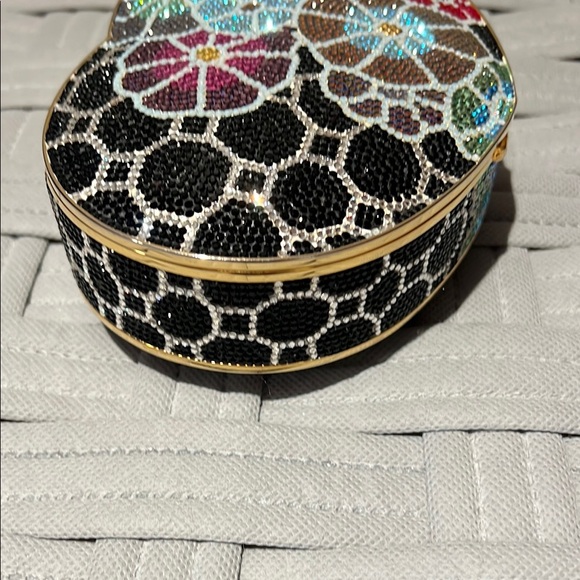 Judith Lieber  VINTAGE EUC Floral Heart Clutch - Picture 6 of 15